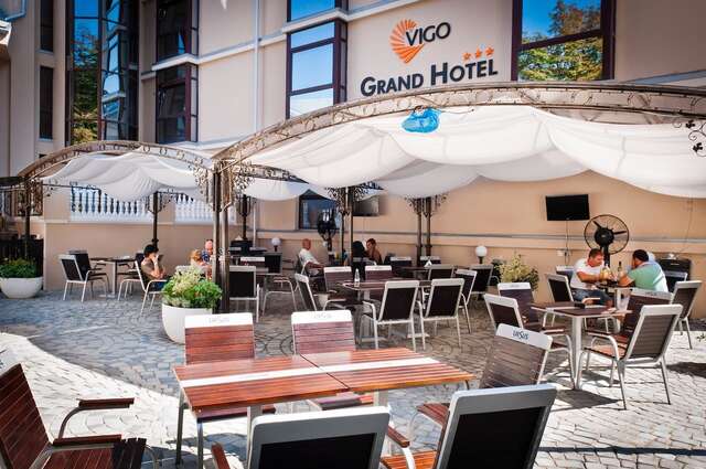Отель Vigo Grand Hotel Плоешти-9